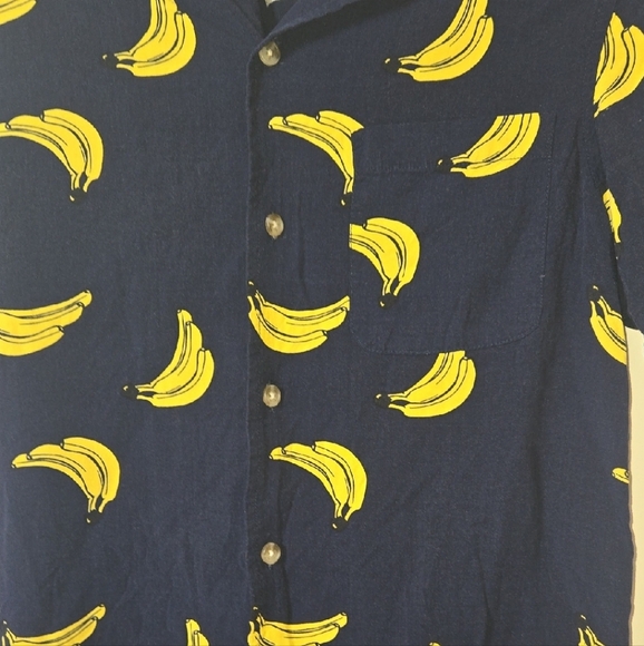 Goodfellow & Co Navy BANANAS!! Casual Shirt SzS %100 RAYON SOFT BRIGHT MEMORABLE - Picture 10 of 11